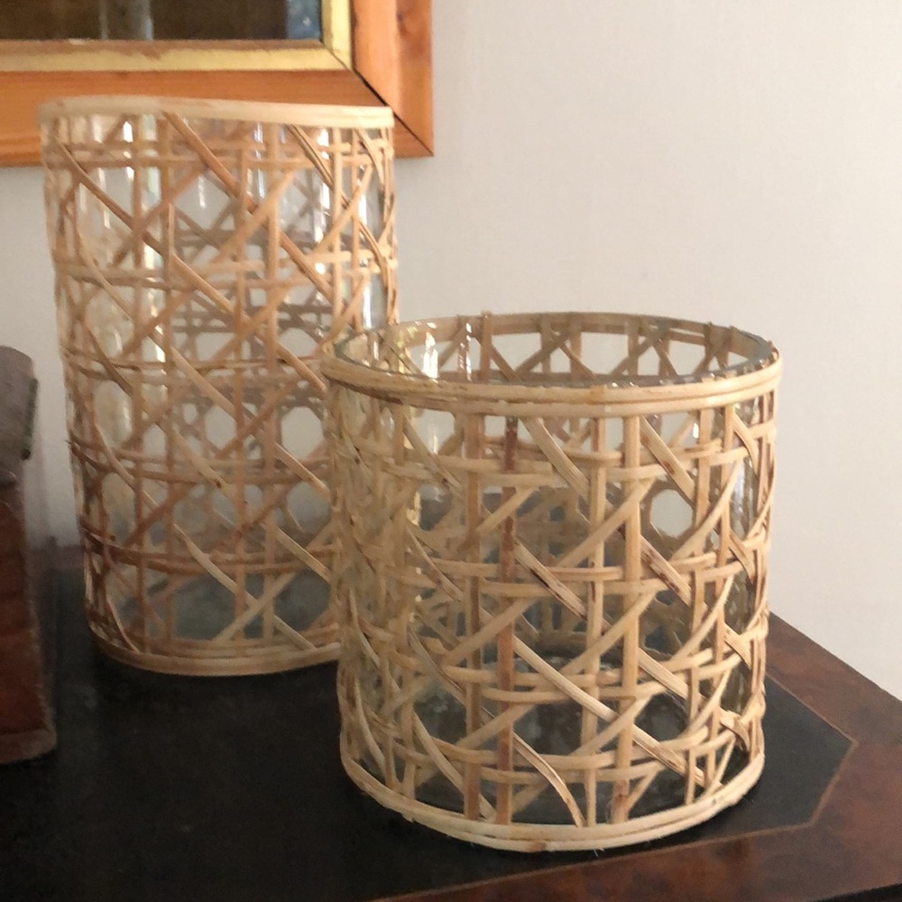 EUC rattan coastal chic vases